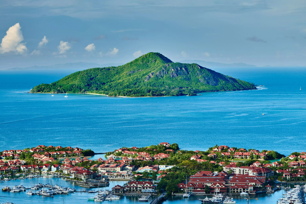 Seychelles Romantic Luxe Escape